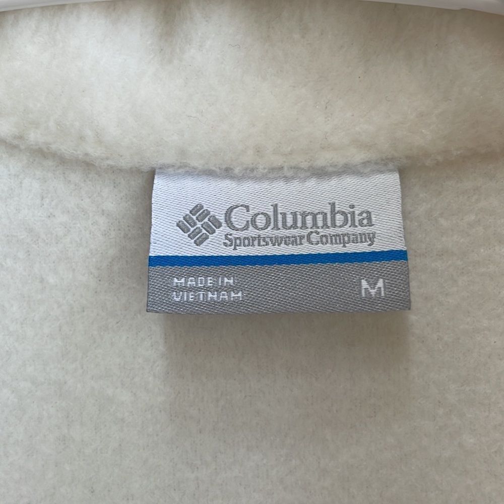 COLUMBIA FLEECE VEST IN WHITE - Picture 4 of 5